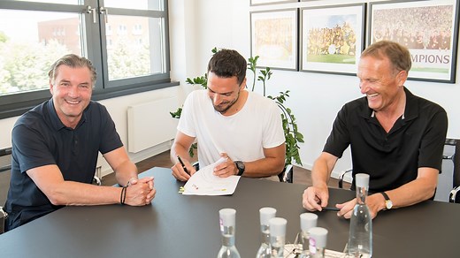 Medizincheck ✔️ Vertragsunterschrift ✔️ Willkommen zurück, Mats Hummels! 🐝 | Borussia Dortmund