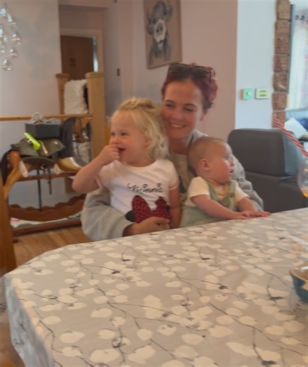 Red Shepherdess on Reels