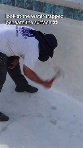 Water trapped under the pool surface like this is a sign of delamination. The finish has separated from the shell, which lets water get underneath and move around like you’re seeing here. Once this starts happening, the surface isn’t properly bonded anymore and resurfacing is usually the fix. #centralfl #clermontflorida #poolservice #poolconstruction #resurface