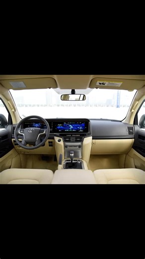 Emperorspeed Huang on Instagram: "Toyota Landcruiser LC200 2016-2021 Upgrade to 28inch Dual screen #toyota #landcruiser #工厂 #car #factory #navigation #android #radio"