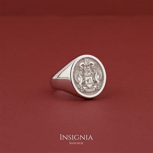 Bespoke Munro Oxford Oval Signet Rings at Special Pricing