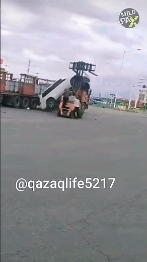 Who Pays If Your Car Gets Damaged While Towing? 🚗💥