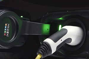 BMWハウツー動画「充電中の様々な色の意味」 | BMWおたっきーず！Blog - BMW総合情報ブログ