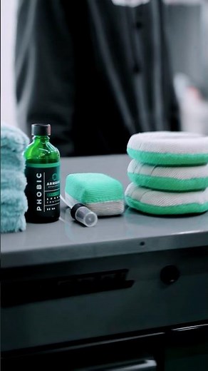 Teaching a Beginner How to Ceramic Coat a Car 👀💧 #carcare #automobile #detailing #carcoating #diy