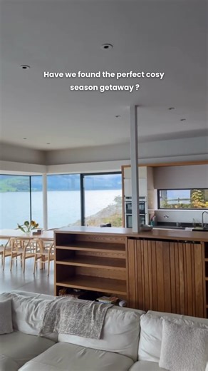 Escape to 📍Cape Cove, Argyll & Bute for the ultimate cosy retreat⁠, nestled on the shores of Loch Long. ⁠ ⁠ ✨ Enjoy the roaring wood burner and breath-taking 360 views.⁠ ⁠ 🌊 Relax in the hot tub or dine by the fire pit.⁠ ⁠ 🏡 Sleeps 10 ⁠ ⁠ Click this link for more info: https://social.holidaycottages.co.uk/cape-cove | holidaycottages.co.uk