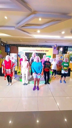 68 reactions · 20 shares | Hello grannies, don't let the younger ones have all the fun!  #ExperienceTheFeelsAtSM and show us what you've got this #GrandparentsDayAtSM  Celebrate grandparent’s day and dance with us today for #AWorldOfExperienceAtSM! ✨ #EverythingsHereAtSM #GranniesGetDownAtSM | SM City Fairview | Facebook