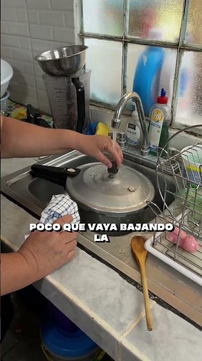 How to open a pressure cooker quickly and easily. #cookingtips #easycooking #guatemala
