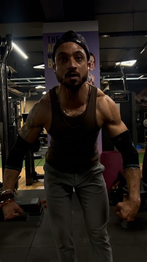 Pandey_Gym_fitness 🏋️‍♀️💪 on Instagram: "#pose #photography #model #love #style fashion photoshoot photooftheday instagood instagram modeling photo beautiful picoftheday follow modellife beauty india art happy smile shooting models camera look posing nature followme cute likeforlikes"