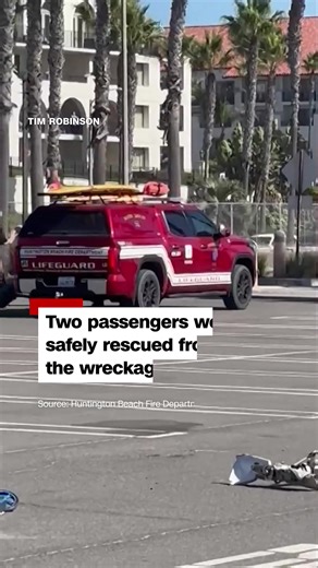 2.6K views · 22 reactions | Video captured the moment a helicopter crashed into a beach parking lot in Huntington Beach, California. Five people were injured. | FOX54 News Huntsville | Facebook