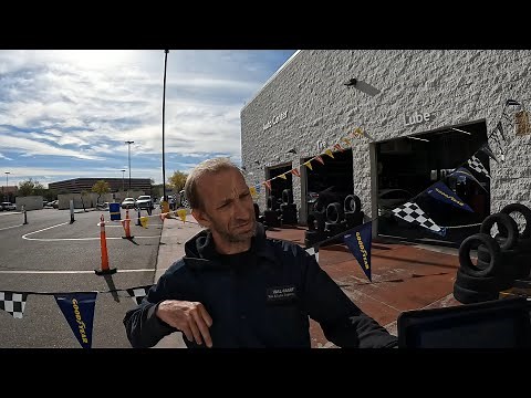 Walmart Auto Care Center, Lube, Oil Change, 7635 N La Cholla Blvd, Tucson, Arizona, 8 December 2021