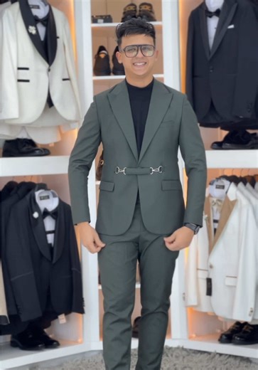 بدلة شتوية من كولكشن 2025 - تصميم مميز