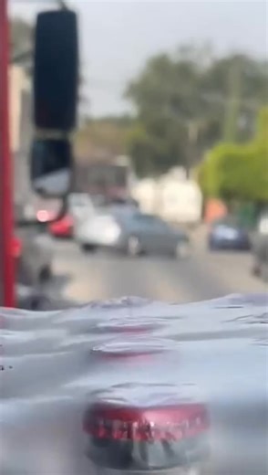 🚨Nacional Jalisco ||Se registro balacera entre civiles, que provocó pánico y hay fallecidos en las inmediaciones del Residencial Victoria. De manera preliminar, refieren que el saldo asciende a dos personas fallecidas. | La Nota Roja