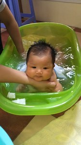 Squeaky clean! By BabyCare Viet | 9GAG