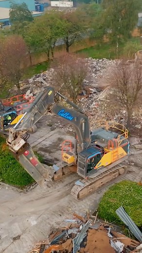 Our demolition spec Volvo EC750E working with steel shears on a former office complex. Collins Demolition offer a nationwide service which includes, remediation and recycling, asbestos removal as well as demolition and dismantling. #collinsdemolition #collinsearthworks #demolition #construction #recycling #remediation #heavyequipment #asbestosremoval #excavator | Collins Earthworks Ltd