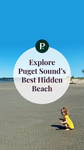Looking for an island escape that doesn’t require much travel? Look no further than Jetty Island, home to the longest sandy beach in Puget Sound! . 🏖️⛴️ This hidden-gem destination is just a quick five-minute ferry ride from Everett’s waterfront — perfect for a day of sun, sand and spectacular views. Our family fun editor @mcharaba visited and shared all the details, including how to get there and what to bring. ☀️🕶️ The low-cost ferry runs July 5–Aug. 31, 2025. (The beach is still accessible 