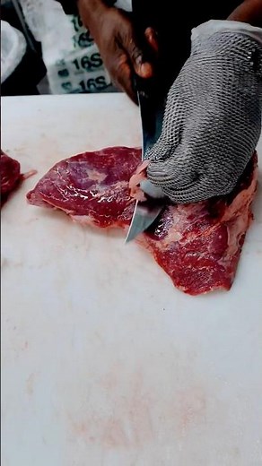How to cut beef Tri-tip steak #cookingtips #meat #food #steak #cooking #shorts #beeftips #primebeef