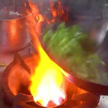 炒豆苗短片 / Video ngắn về món ngọn đậu Hà Lan xào / Short video on stir-fried pea shoots #炒豆苗