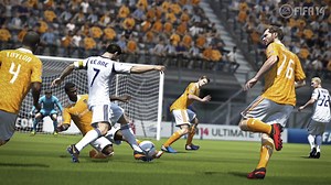 FIFA 14 will be arriving late September for PC and current-gen platforms, first gameplay trailer released