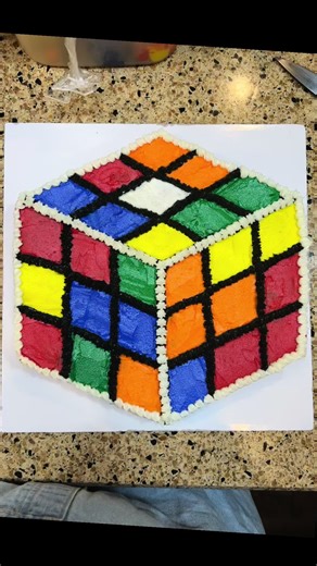 Rubik’s cube cake for a 10 year old! I think it turned out pretty cute but this was one where if you stare at it for too long the flaws become very obvious. So watch this in 2X speed and move on! Haha #cookiecake #fyp #cookiedecorating #rubikscubecookiecake #icing