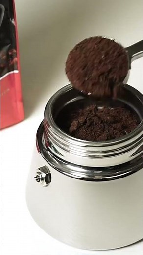 Bialetti Venus: a real Italian stainless steel coffee maker compatible with induction