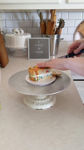 2.5K views · 61 reactions | Mini bento heart cake process #apieceofcakebydolores #dallastx #rockwalltx #heathtx #rockwallsmallbusiness #rockwallcakes #homebakery #fatetx #cakedecorating #cakereels #minicake | A Piece of Cake | Facebook