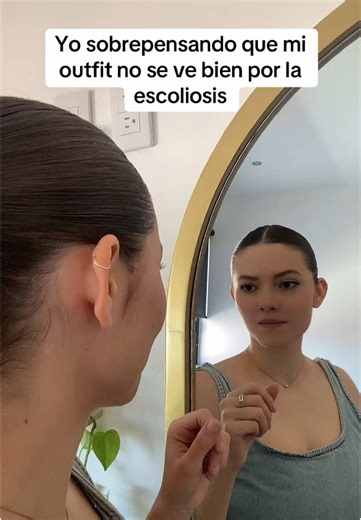 Superando la Escoliosis con Humor y Estilo