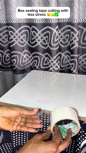 Box sealing tape hacks 👍😮. #hacks #reallifehacks #secrethacks