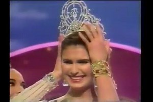13K views · 266 reactions | WATCH | Michelle McLean of Namibia was crowned Miss Universe 1992 at the Queen Sirikit National Convention Center in Bangkok, Thailand. This was the first time Thailand hosted the Miss Universe competition. #MissUniverse #MissosologyBig5 | Missosology | Facebook