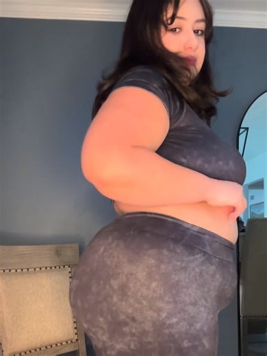 Candiikayn's Journey: Embracing Weight Gain