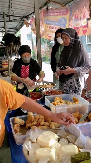 Nasi uduk bu joko #nasiudukenak #nasiuduk #sarapan #food #jakarta #kuliner #subscribe #warungmakan