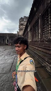 15K views · 718 reactions | Angkor Wat’s top level is now closed at 17:30 which allows to see the golden light from this amazing viewpoint. Previously, it was 17:00. You can also roam around Angkor Wat until 18:00. #travel #cambodia #tourism #siemreap #angkorwat #sunset | Laoclassics | Facebook