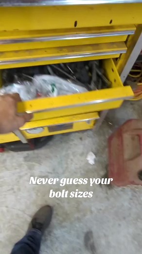 Never guess your bolt sizes again! 🛠 Grab the AltitudeCraft Thread Checker and always get it right. It’s a must-have in every toolbox. #DIYTools #HandymanLife