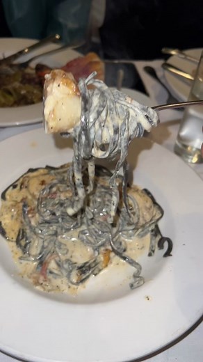 Some of the best Italian food I’ve ever had in Seattle at Salvatore Ristorante! I featured this spot many times and they never disappoint! Took my god-mother here for her 70th birthday and she loved it! Burrata and prosciutto and squid-ink pasta with scallops is a must order! You will taste all the delicious flavors with every bite. 🤤 I tried margherita pizza for the first time at Salvatore’s, we were completely blown away! It was so yummy we got a 2nd order! 🍕 Don’t forget to end your meal wi