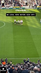 #nufc players huddled together as usual before kickoff but there was NO local hero playing | Newcastle United - Chronicle