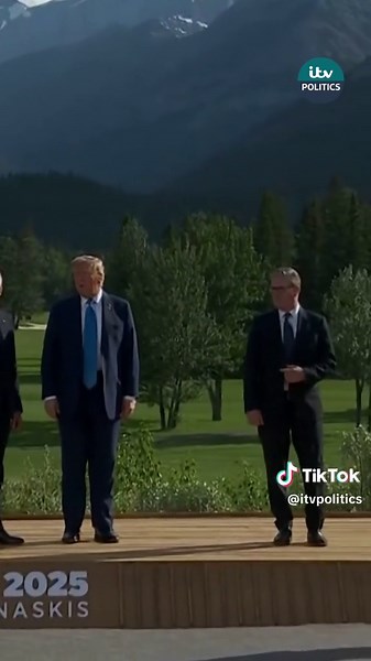 G7 Leaders Family Photo: Trump in the Spotlight