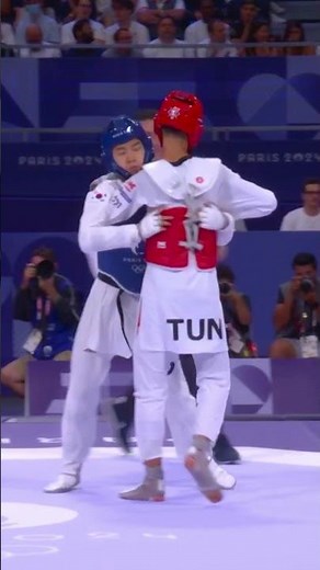 Learn to fight in Close Combat Taekwondo