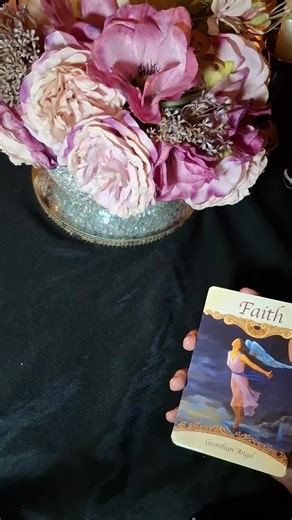 8 Tarot Cards for the Pisces Star Sign