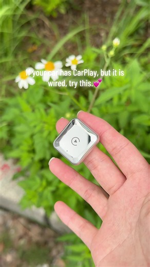 Allow wired CarPlay to change to wireless CarPlay 🙌#wirelesscarplay #wirelesscarplayadapter #tiktokshopcreatorpicks #tiktokshopbacktoschool #cartok