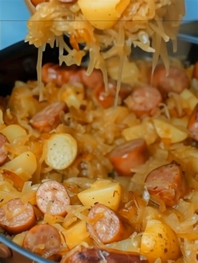 🥔🌭 Polish Sausage, Sauerkraut & Potatoes One pan. Big flavor. Old-world comfort. This dish is smoky, tangy, and totally satisfying — just toss everything together and let the magic simmer. It’s the kind of meal that tastes like home, no matter where you are. 📝 Ingredients: 1 lb Polish sausage, sliced 3–4 medium potatoes, peeled and cubed 1 can (14 oz) sauerkraut, drained 1 small onion, sliced Recipe in First Coʍmеոτ 💬👇 #ComfortFood #PolishClassic #SausageAndSauerkraut #RusticEats | My Heave