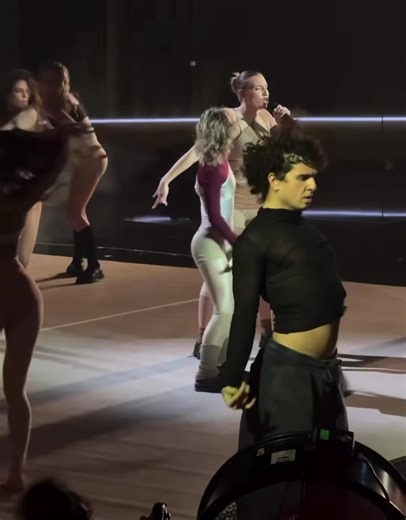 Léa et Zélie nous ont offert un tableau chanter/danser incroyable 🤩 Insta : teamleaoff 🎥 : story insta @Star Academy #staracademie #staracademy #lea #zelie #live