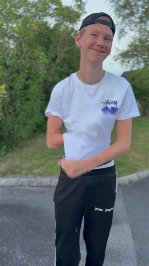 Förhoppningsvis borta i veckan, ute på blocket nu så kom o köp #volvo944 #ftp #601röd #gubbhög #jonteärenbajskorv #fördig #lisch #4upage