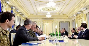 Ukraine Between Realism and Liberalism: Avoiding The Trap of “Finlandization”