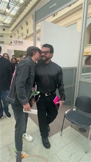 Почему Тимати веселый? Пиши подписи под видео. Подпишись, здесь всё о звёздах ! #тимати