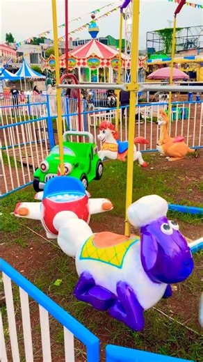 Shaun the sheep ungu, pesawat terbang, mobil jeep hijau berputar seru diwahana komidi putar #shorts