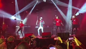 Merci Paris (Zénith) ! ! ! 😍🔥👌👌 Incroyable comme le dit Naza ! ! ! S/o Eric Bellamy BOMAYE MUSIK Vodacom RDC @YumaProd j | Gaz Mawete