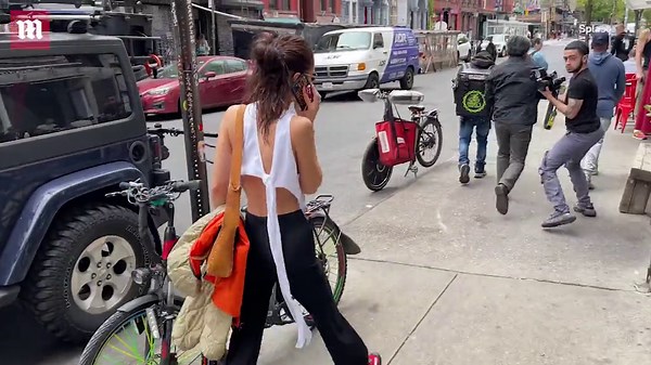 Bella Hadid makes statement in 'Free Palestine' sleeveless tank