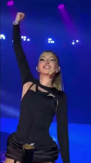 sueda sahneye çıkıyor!