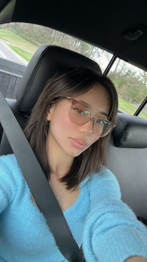 Rach 🩵 on Instagram: "My teeth aren’t that big #reels #rizz #girls"