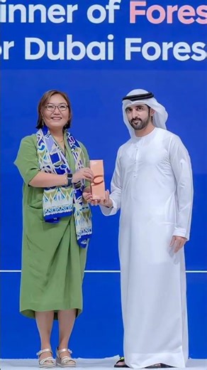 Dubai Prince Sheikh hamdan given Trophy Dubai future export program!!#dubaiblog #sheikhhamdan #facts