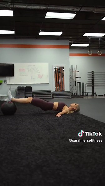 Maybe you don’t have access to a leg curl machine or you’re just looking to switch up your leg exercises! Here are 8 great alternatives to a traditional hamstring curl machine. #legdayworkout #hamstringexercises #hamstringcurls #legpump #fitness #gym #gymtok